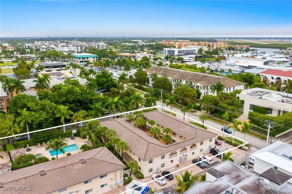980 7th Avenue S Naples FL 34102