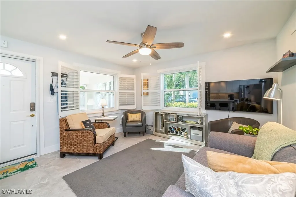 980 7th Avenue S Naples FL 34102