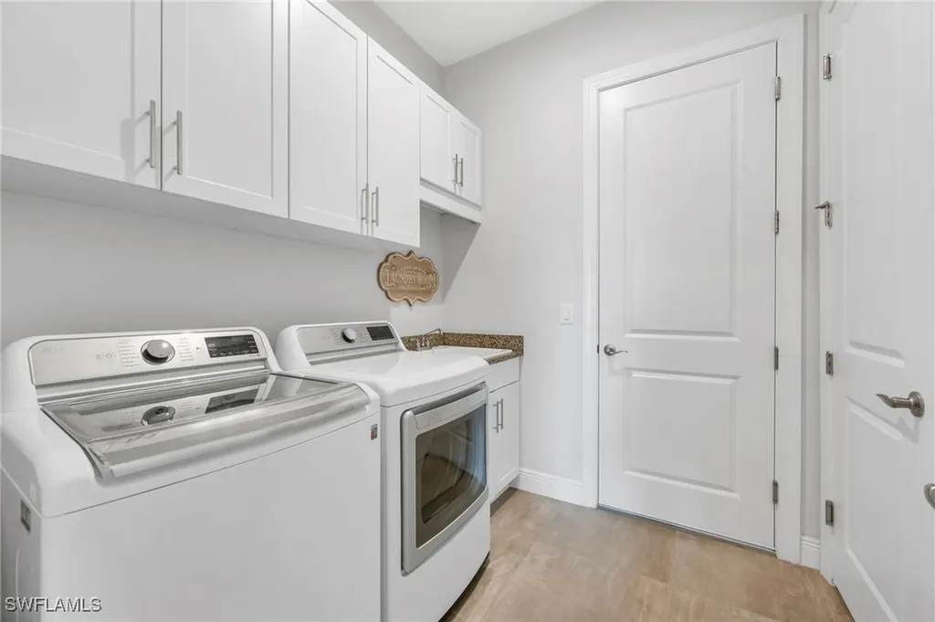 9028 Mayreau Way Naples FL 34114