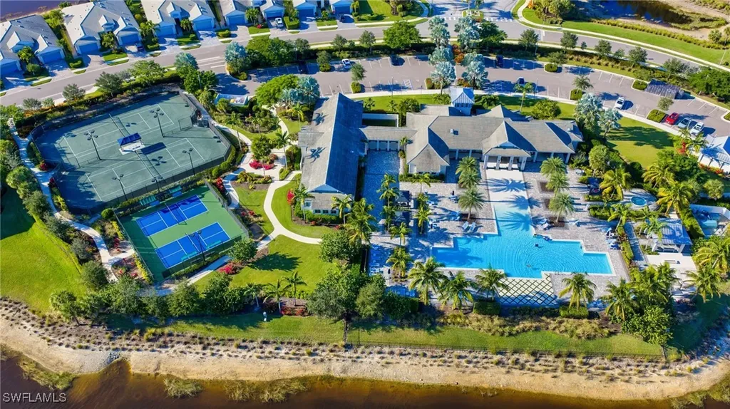 9028 Mayreau Way Naples FL 34114