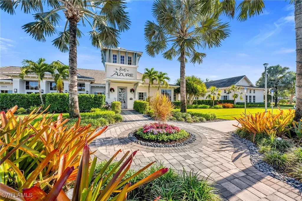 9028 Mayreau Way Naples FL 34114