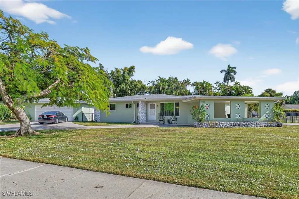 2741 Mcgregor Boulevard Fort Myers FL 33901