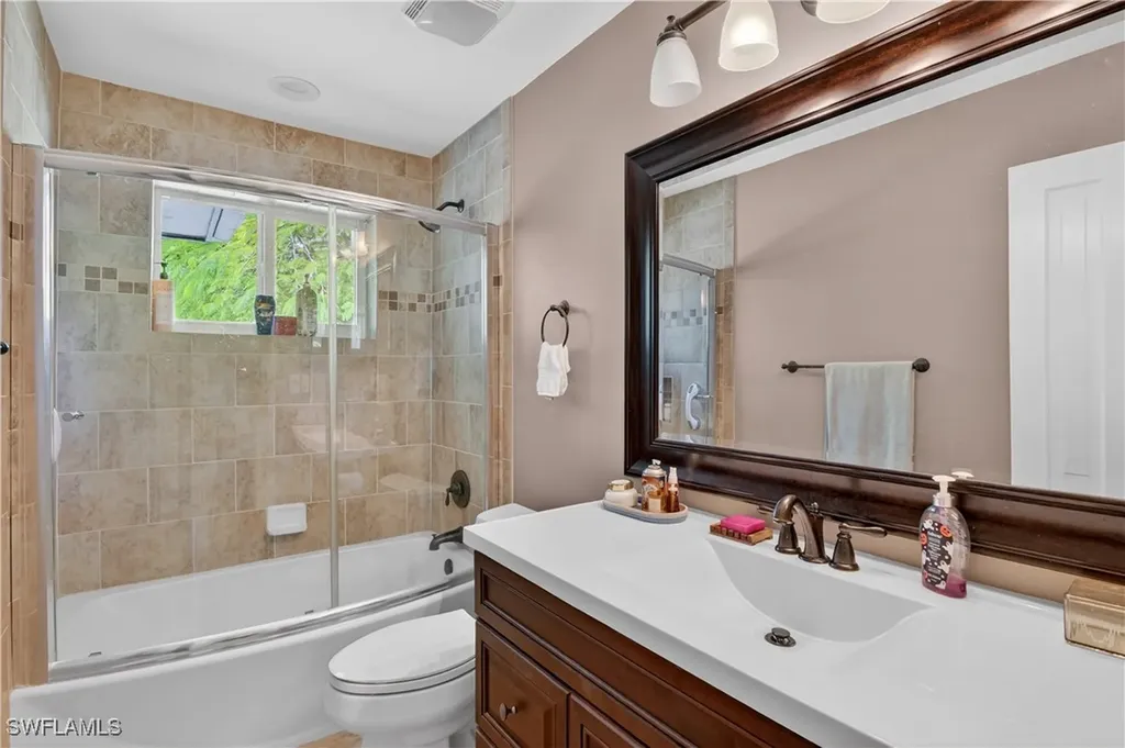 2741 Mcgregor Boulevard Fort Myers FL 33901