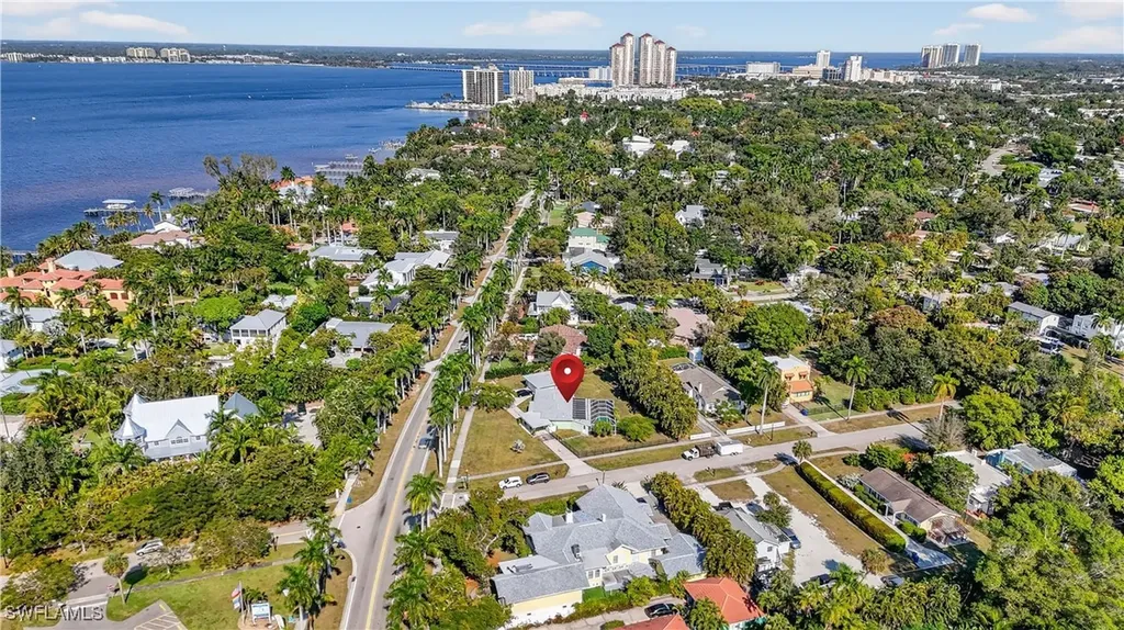 2741 Mcgregor Boulevard Fort Myers FL 33901