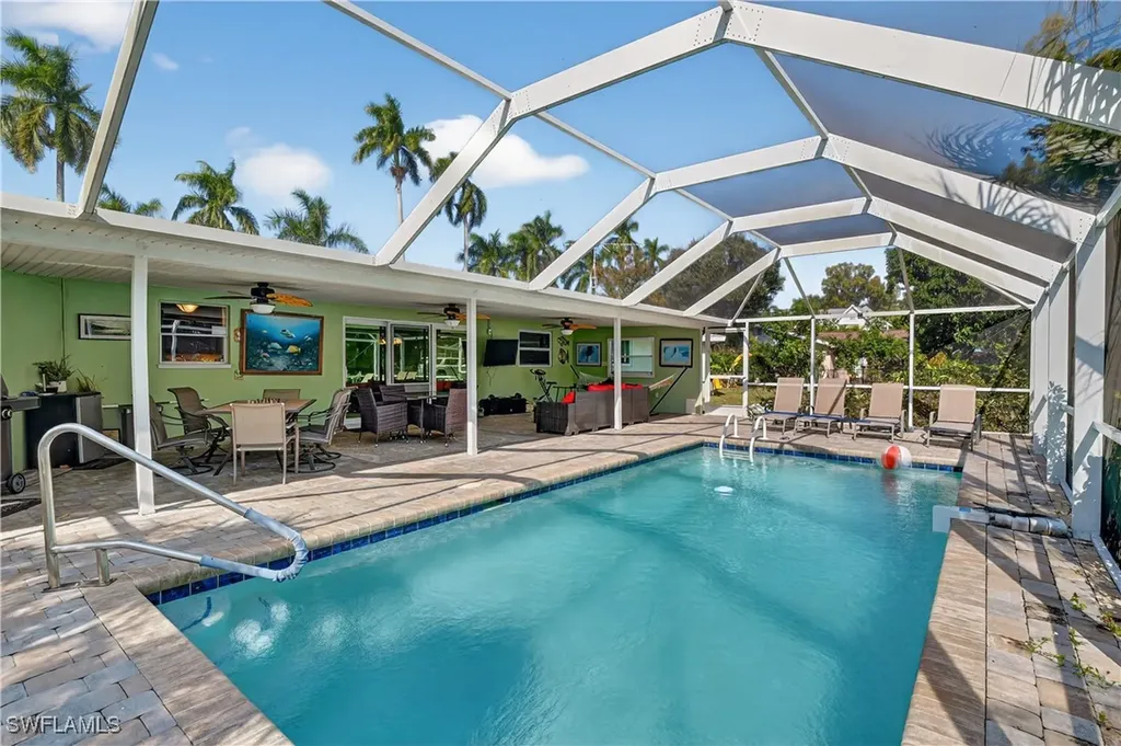 2741 Mcgregor Boulevard Fort Myers FL 33901