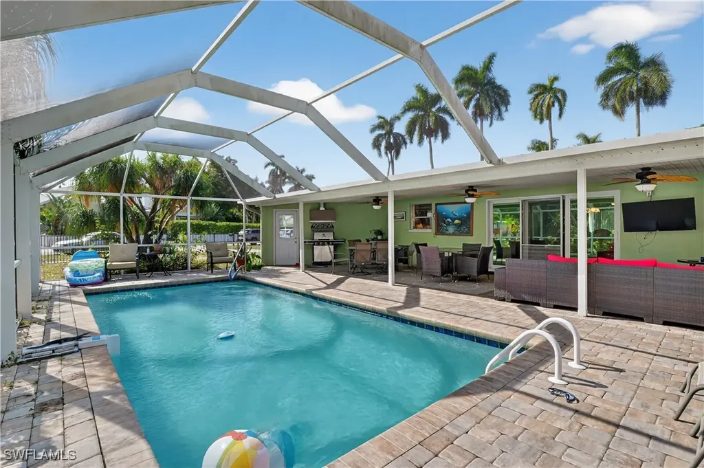 2741 Mcgregor Boulevard Fort Myers FL 33901