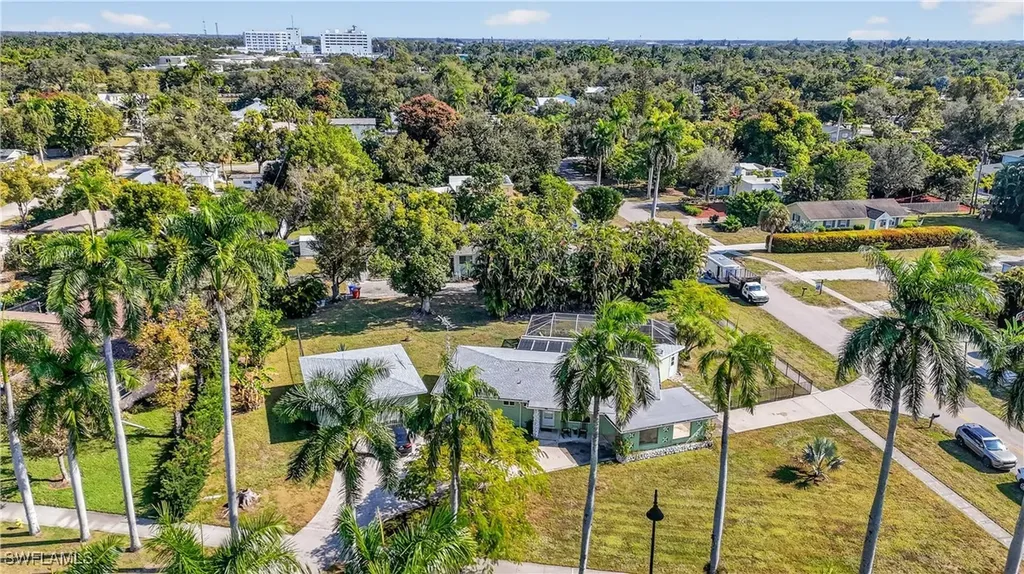 2741 Mcgregor Boulevard Fort Myers FL 33901