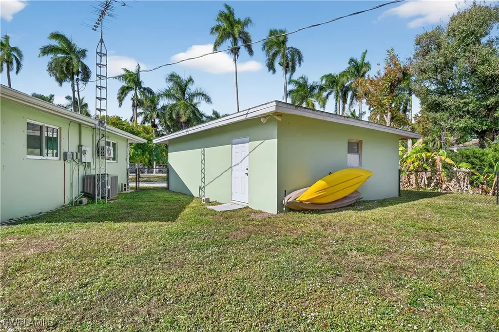 2741 Mcgregor Boulevard Fort Myers FL 33901