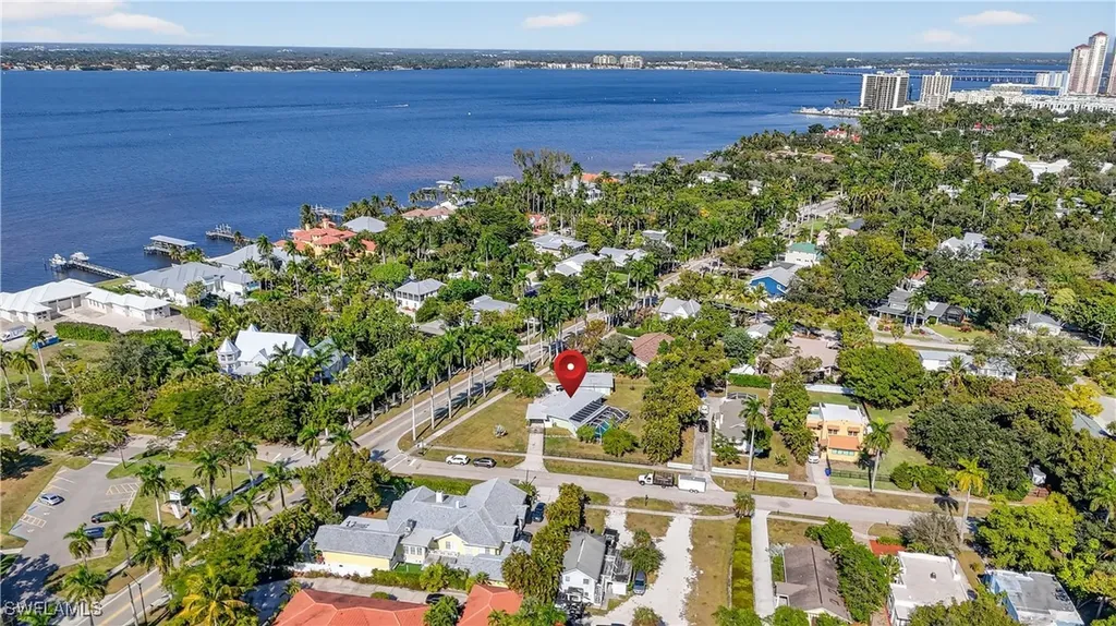 2741 Mcgregor Boulevard Fort Myers FL 33901