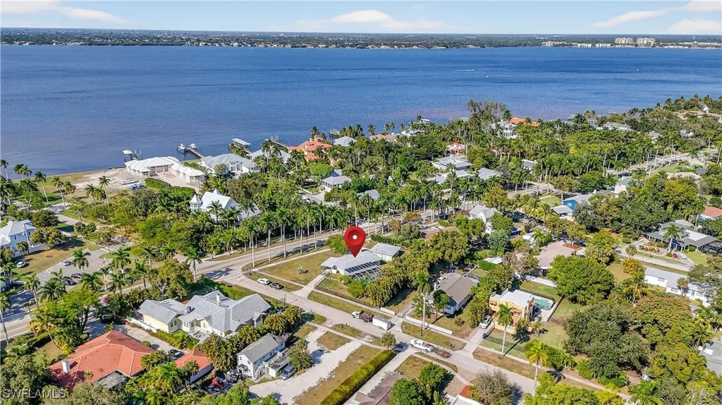 2741 Mcgregor Boulevard Fort Myers FL 33901