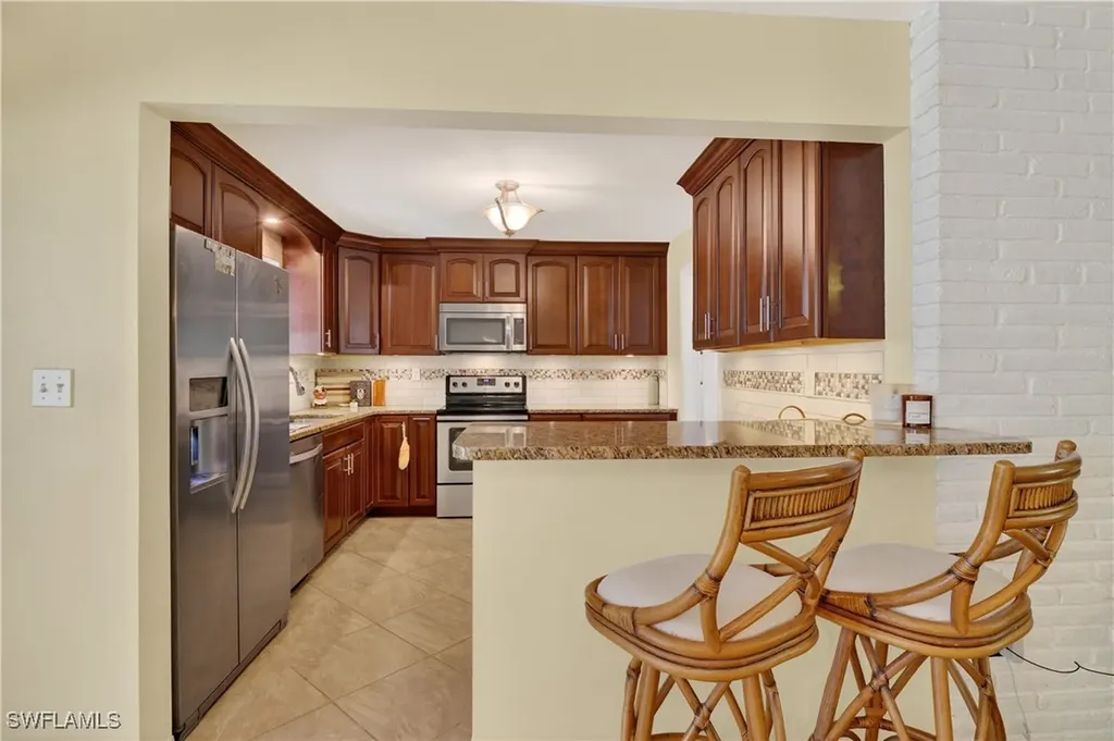 2741 Mcgregor Boulevard Fort Myers FL 33901