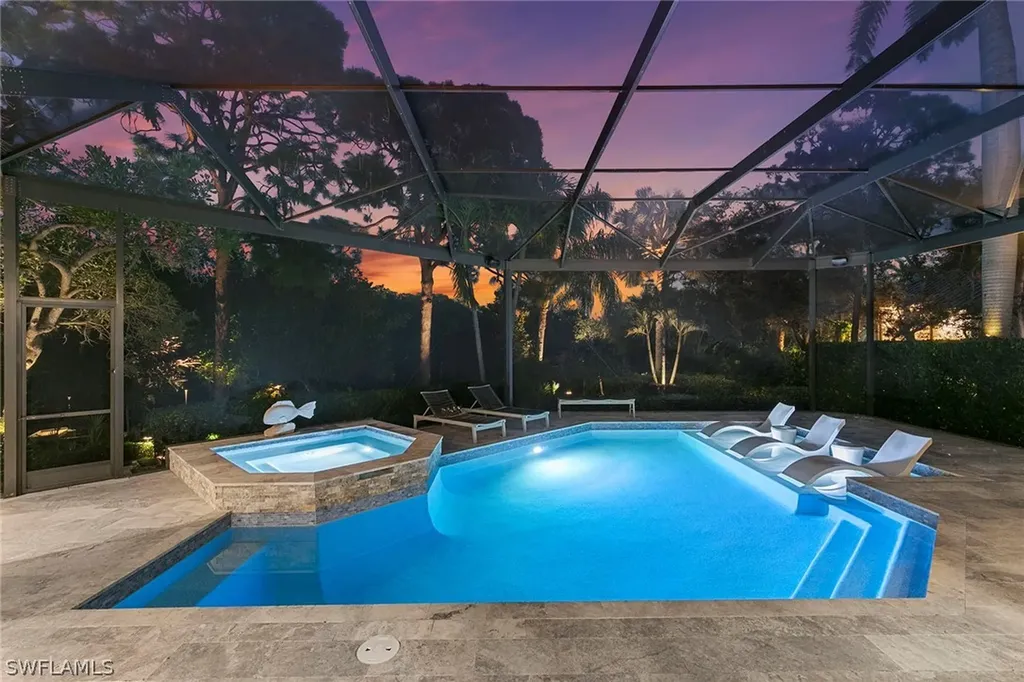 927 Barcarmil Way Naples FL 34110