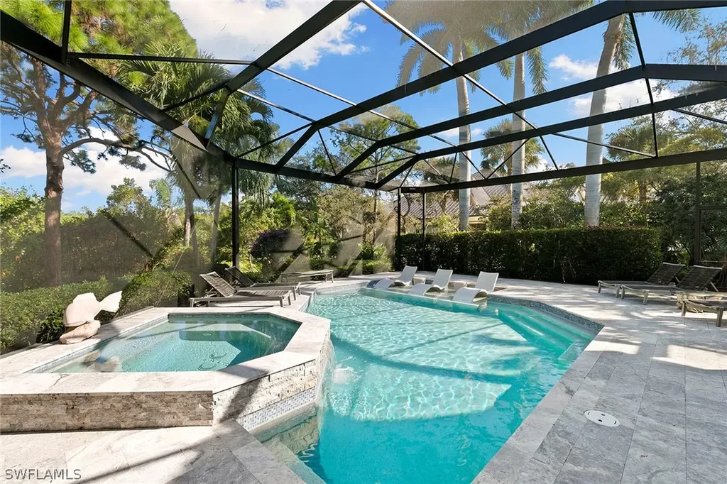927 Barcarmil Way Naples FL 34110
