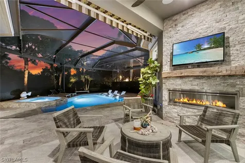 927 Barcarmil Way Naples FL 34110