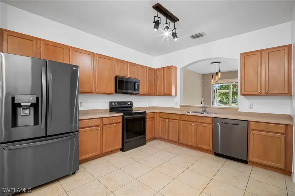 20000 Heatherstone Way Estero FL 33928