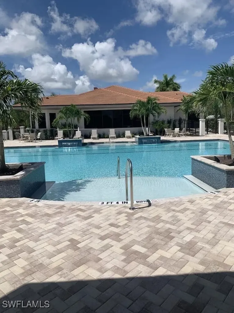 8555 Naples Heritage Drive Naples FL 34112