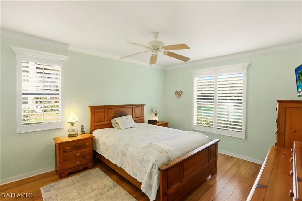 289 Robin Hood Circle Naples FL 34104