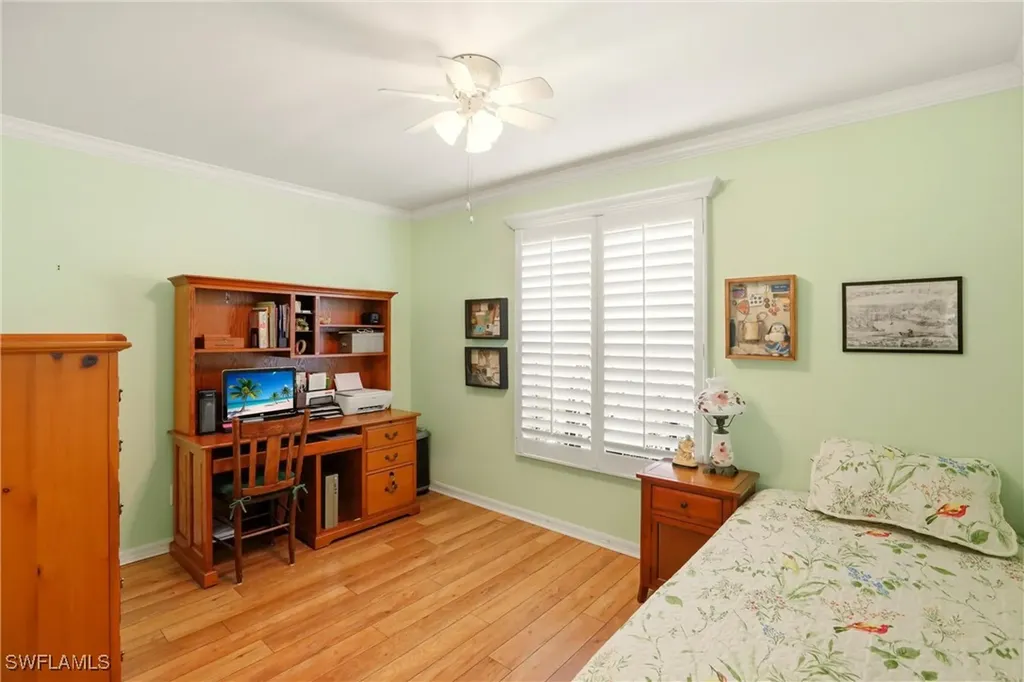 289 Robin Hood Circle Naples FL 34104