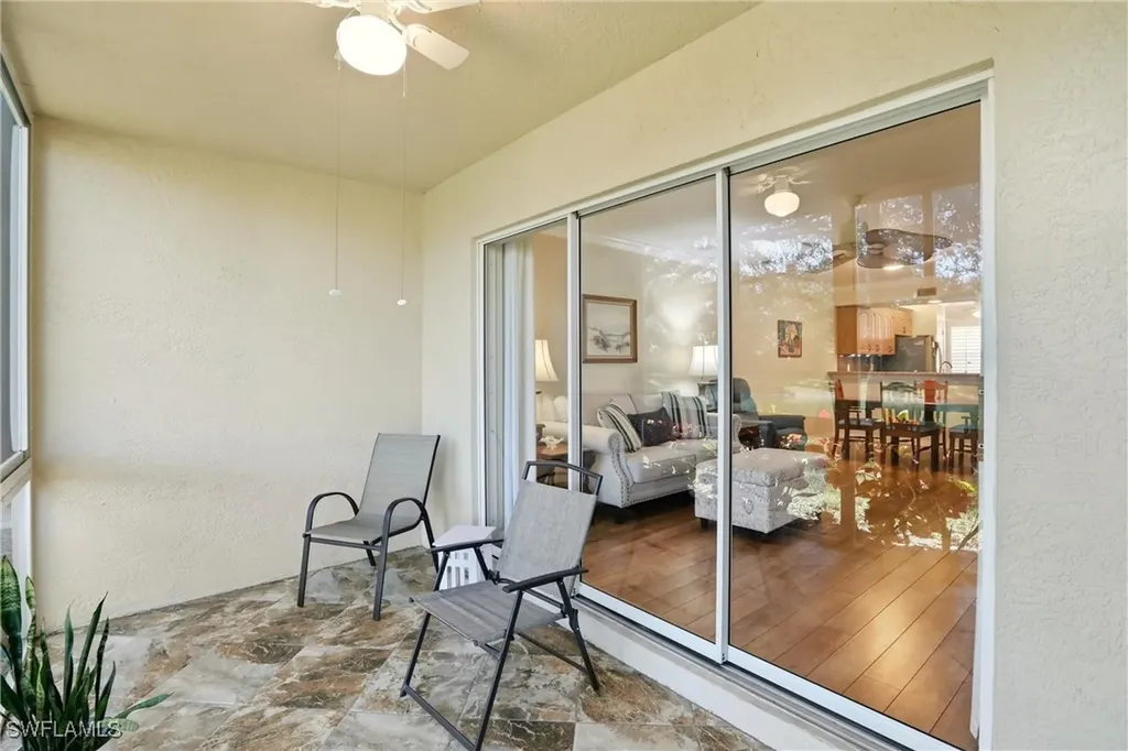 289 Robin Hood Circle Naples FL 34104