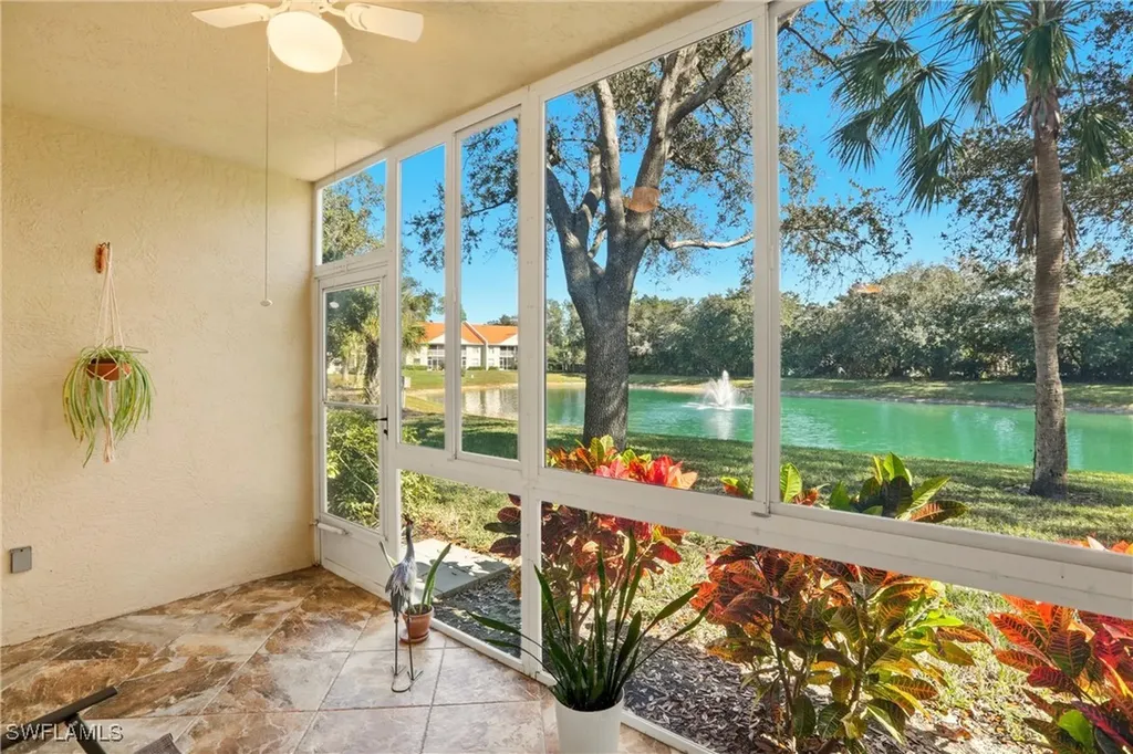 289 Robin Hood Circle Naples FL 34104