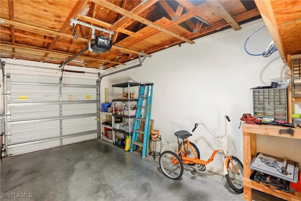 289 Robin Hood Circle Naples FL 34104