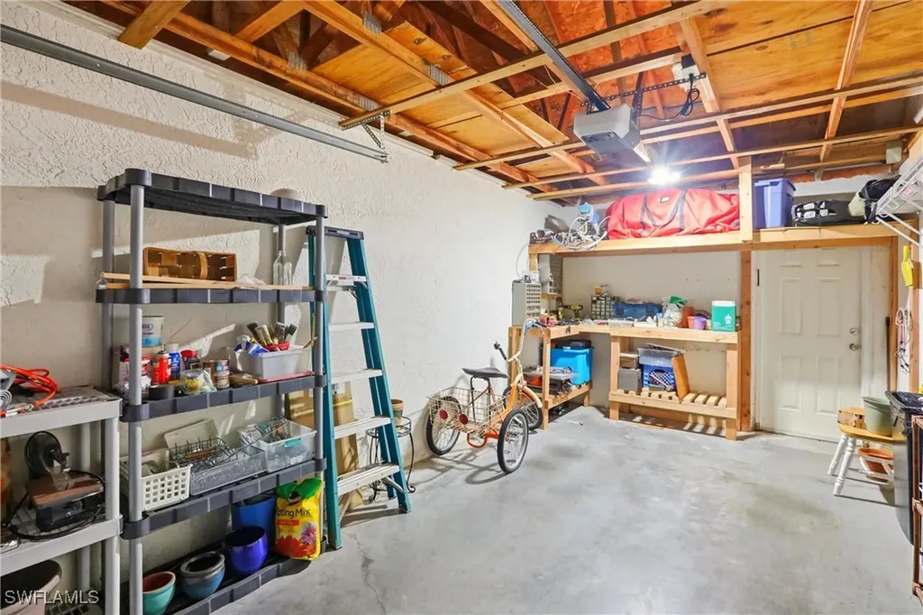 289 Robin Hood Circle Naples FL 34104