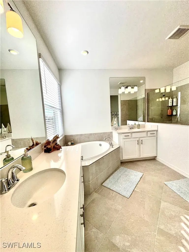 5376 Fancourt Links Way Ave Maria FL 34142