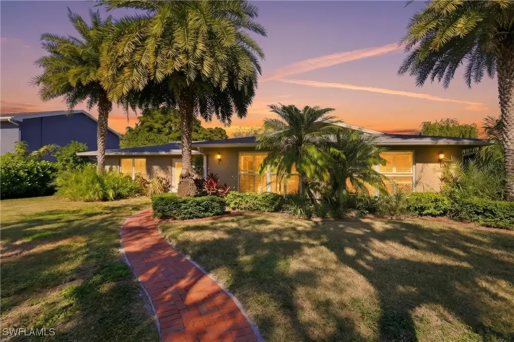74 Aqua Lane North Fort Myers FL 33903