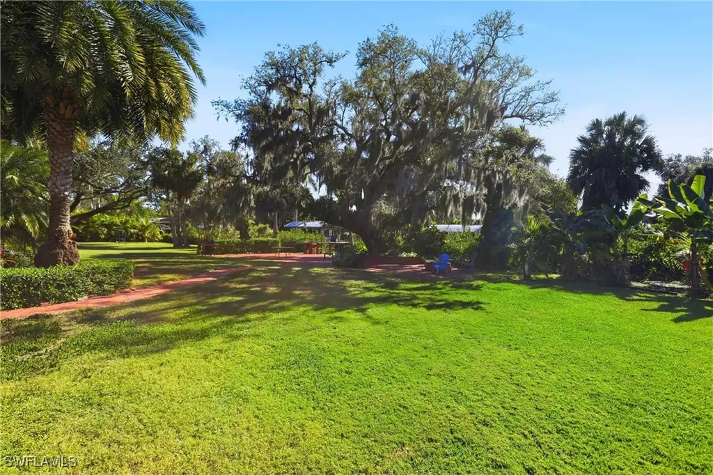 74 Aqua Lane North Fort Myers FL 33903