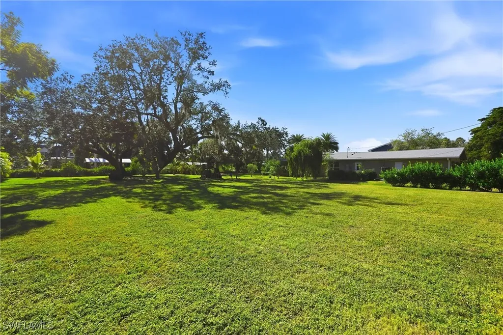74 Aqua Lane North Fort Myers FL 33903