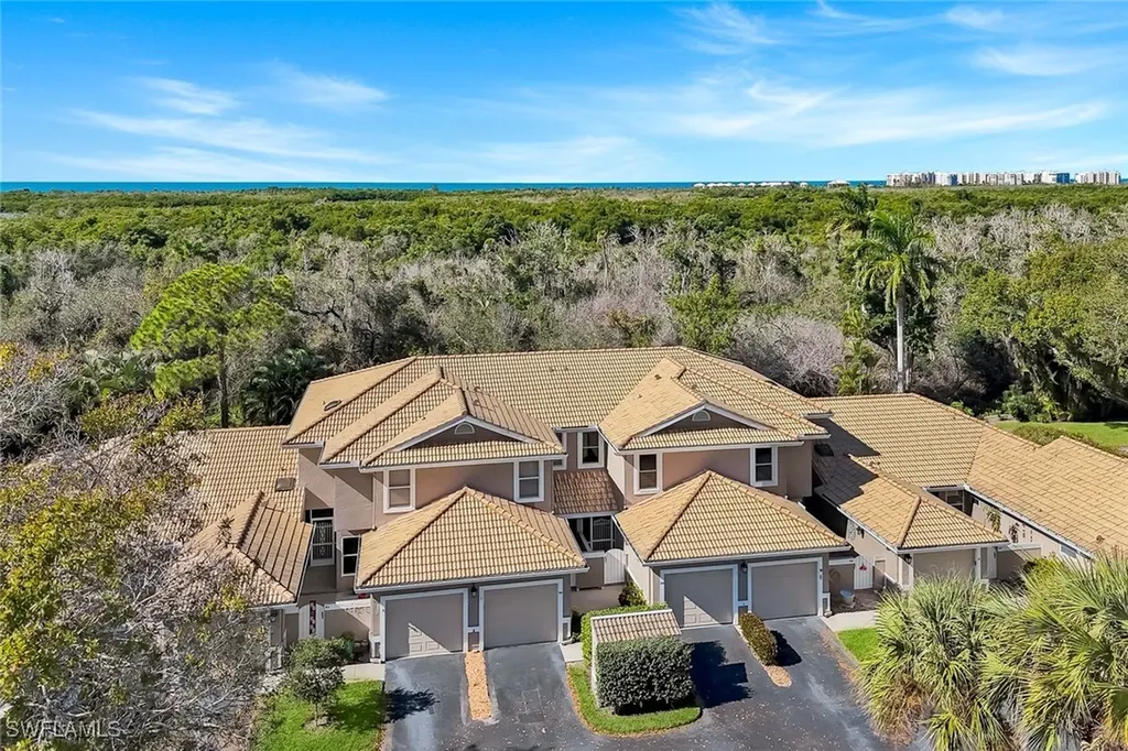 351 Emerald Bay Circle Naples FL 34110