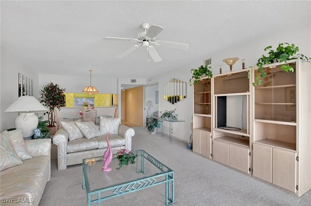 6945 Dennis Circle Naples FL 34104