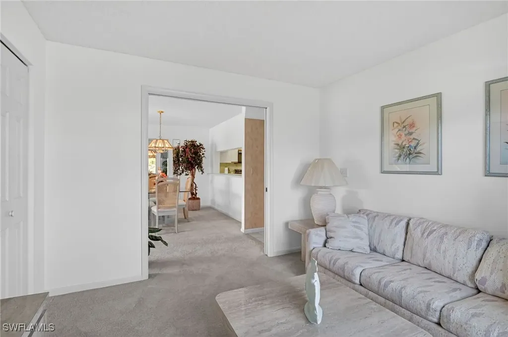 6945 Dennis Circle Naples FL 34104