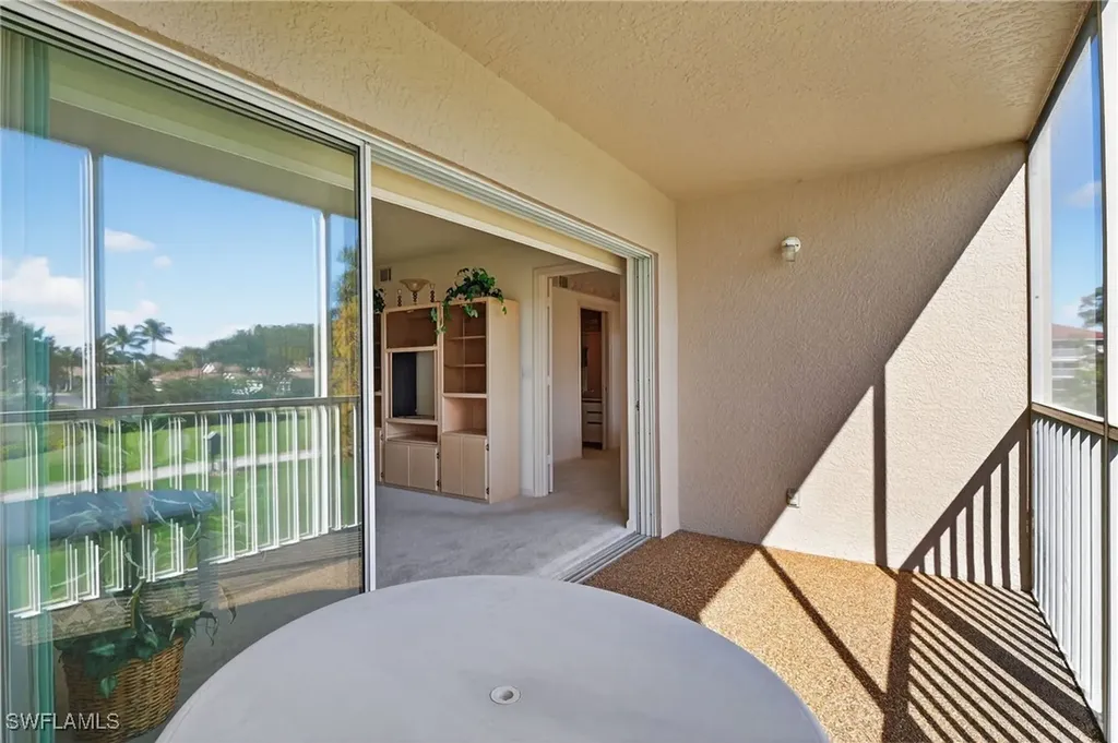 6945 Dennis Circle Naples FL 34104