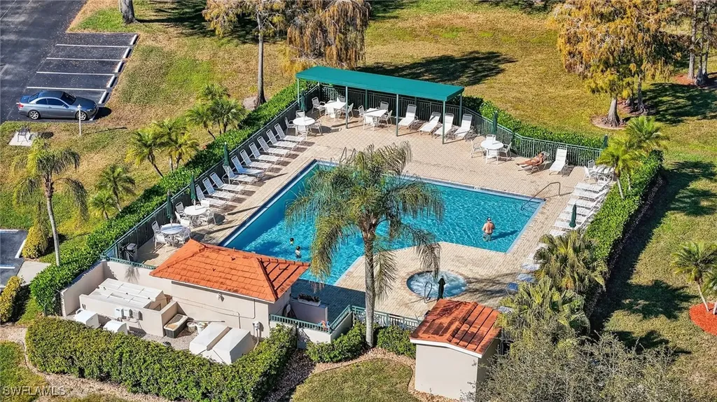 6945 Dennis Circle Naples FL 34104