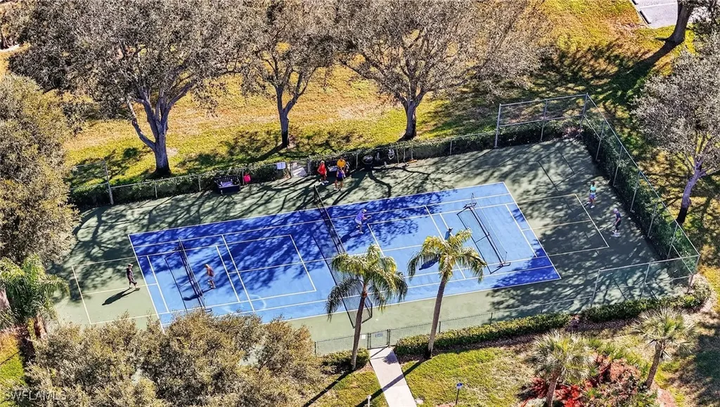 6945 Dennis Circle Naples FL 34104