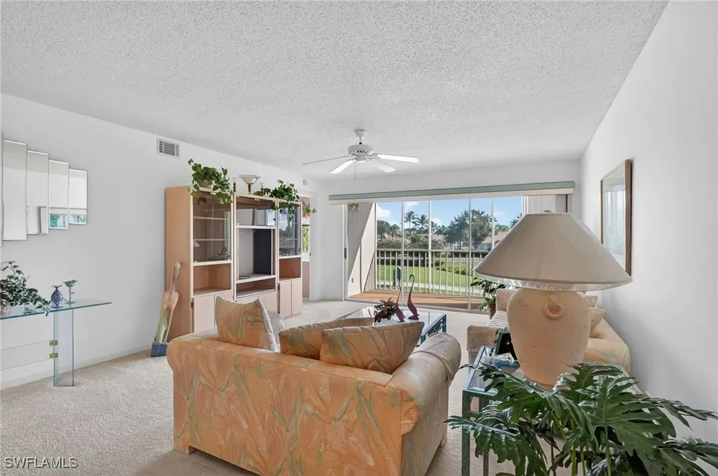 6945 Dennis Circle Naples FL 34104