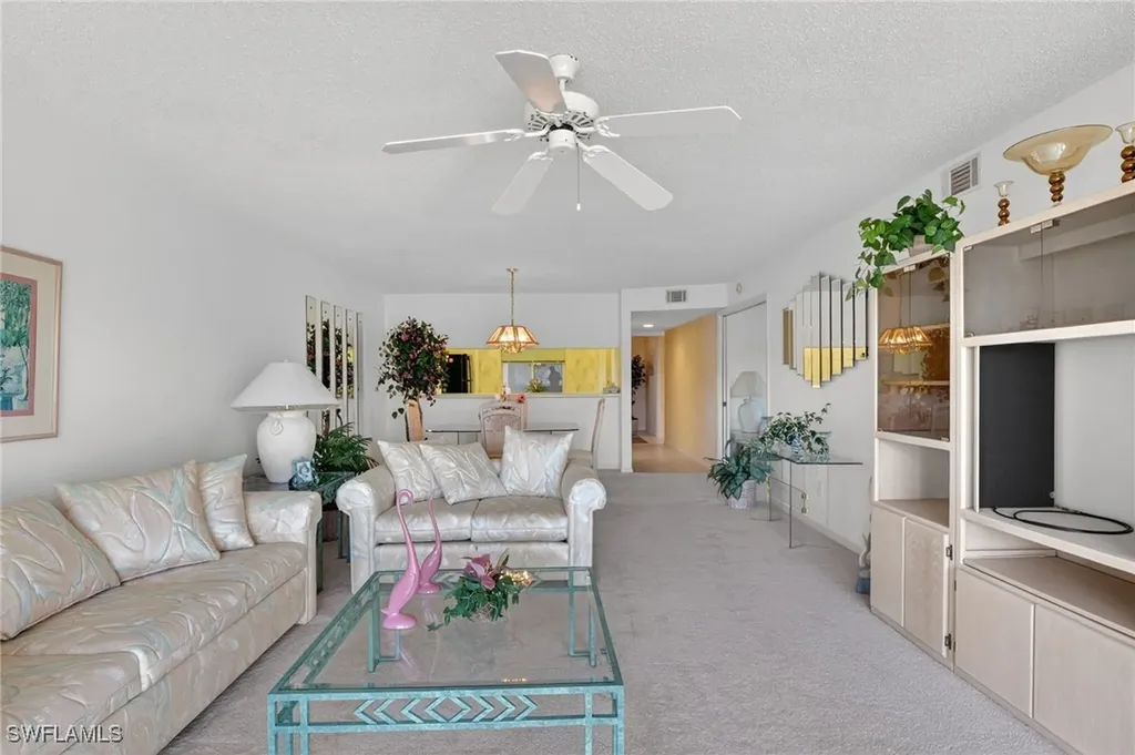 6945 Dennis Circle Naples FL 34104