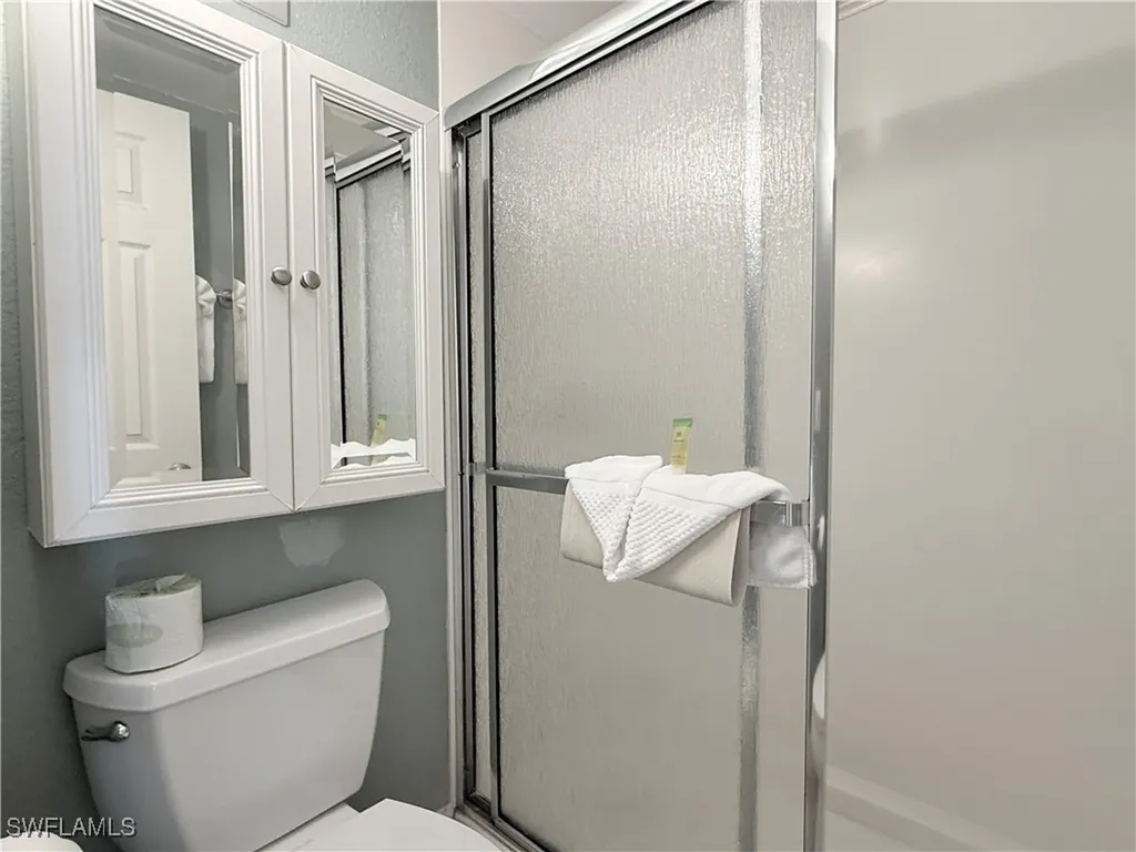 2555 Tamiami Trail N Naples FL 34103