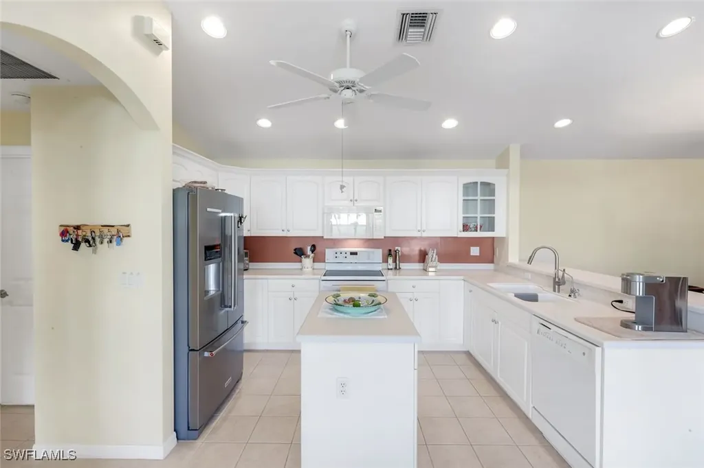 1201 Jardin Drive Naples FL 34104