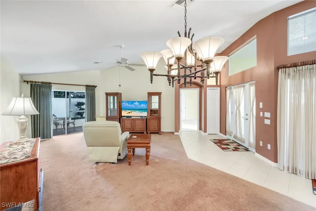 1201 Jardin Drive Naples FL 34104