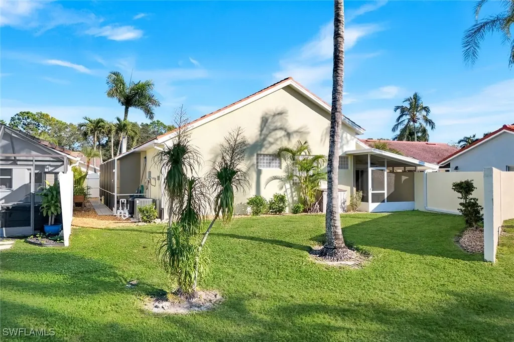 1201 Jardin Drive Naples FL 34104