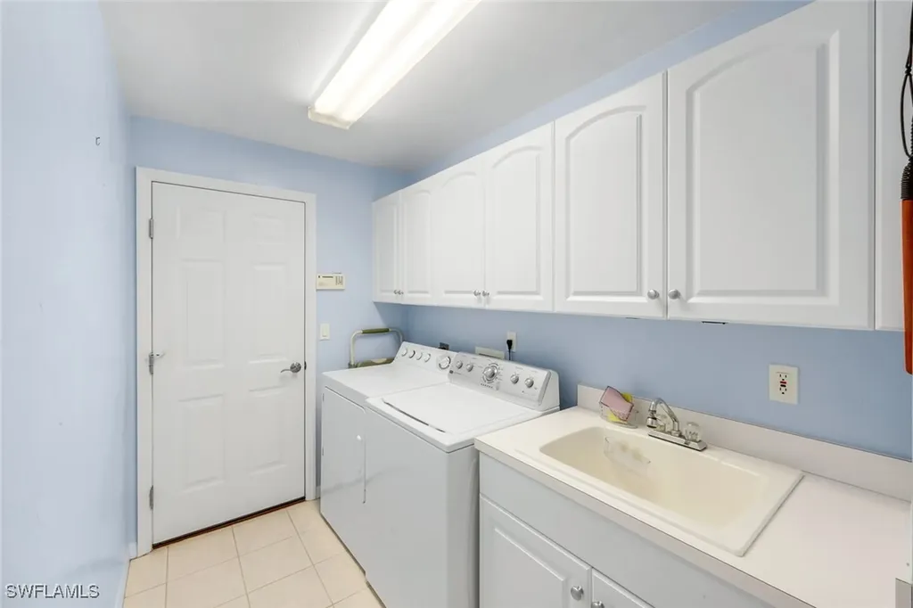 1201 Jardin Drive Naples FL 34104
