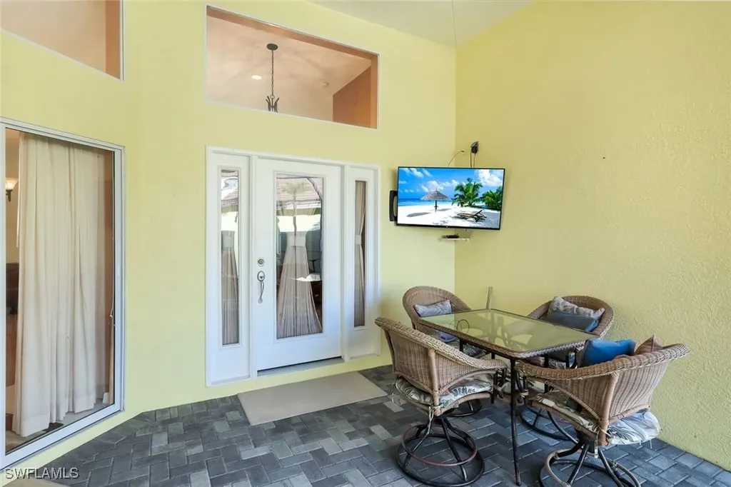 1201 Jardin Drive Naples FL 34104