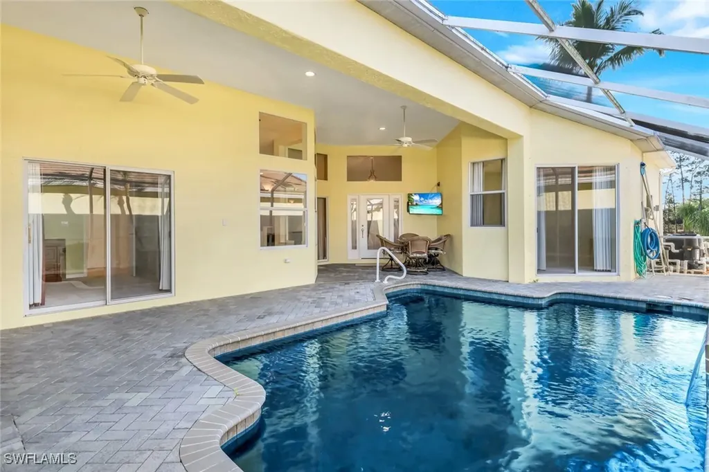1201 Jardin Drive Naples FL 34104