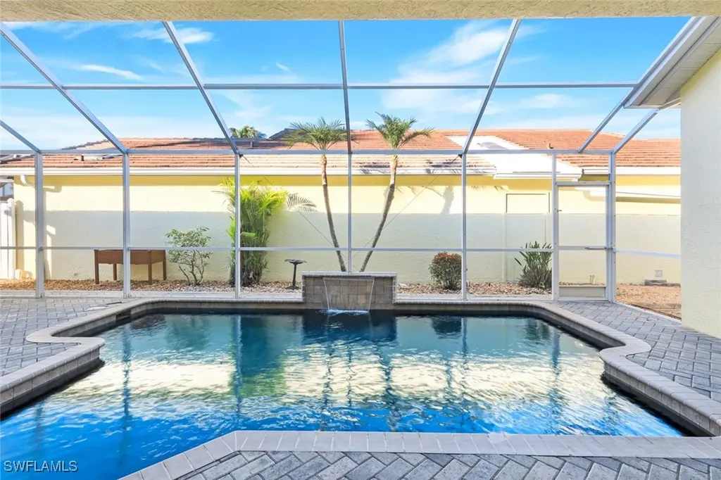 1201 Jardin Drive Naples FL 34104