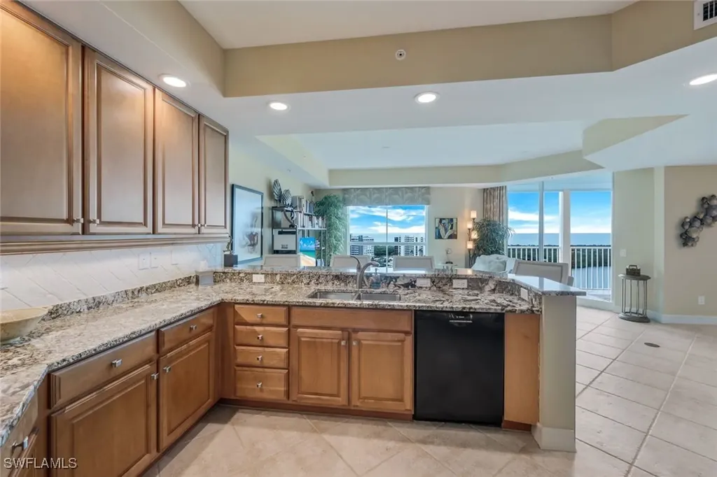 295 Grande Way Naples FL 34110