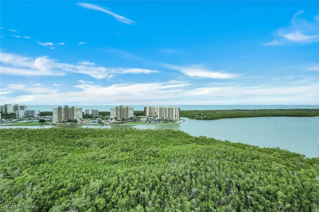 295 Grande Way Naples FL 34110