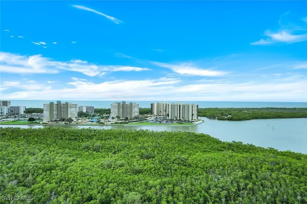 295 Grande Way Naples FL 34110