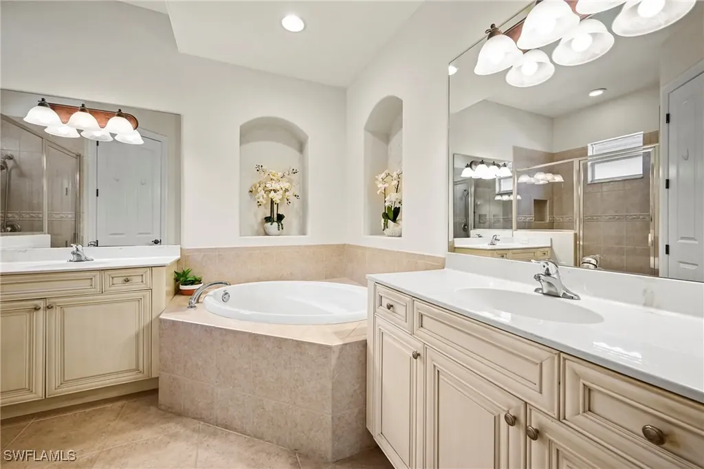 12592 Grandezza Circle Estero FL 33928